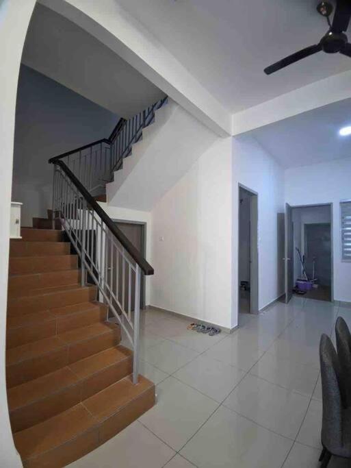 ג'יטרה Cikgu I&S Homestay מראה חיצוני תמונה
